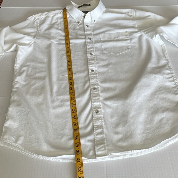 Eddie Bauer long sleeve white button down relaxed fit  shirt Men’s size L - Picture 11 of 15